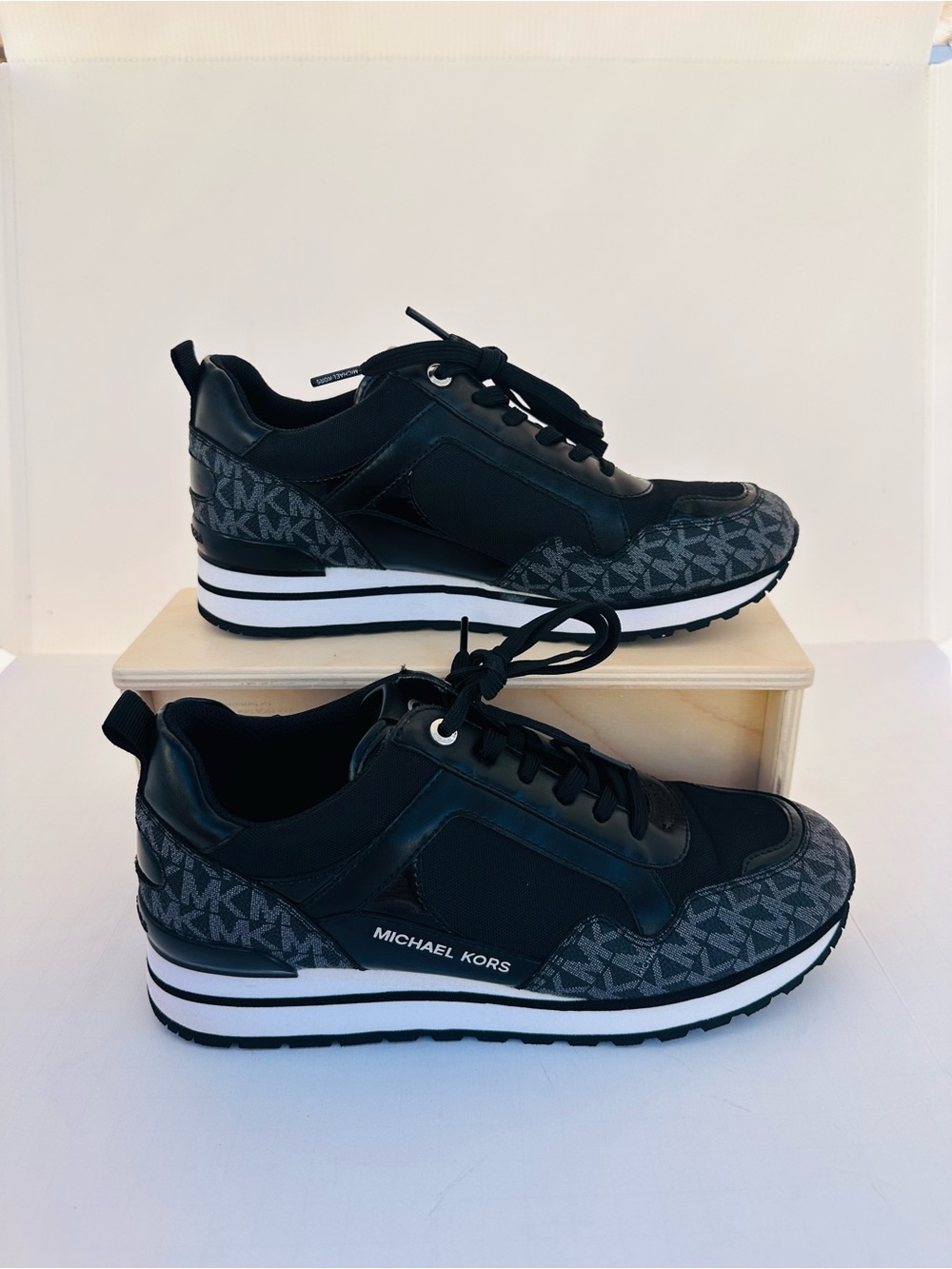 Michael Kors Monique Black Monogram Platform Sneakers Size 8.5M⁠
